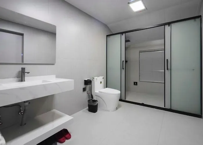 Shell Hotel Kaifeng Jin'An Road Bianxihu Wanda Plaza
