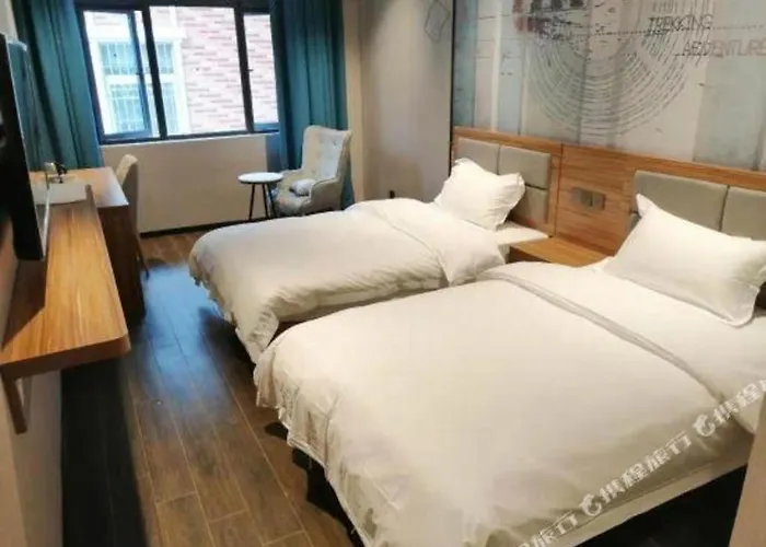 Shell Hotel Kaifeng Jin'An Road Bianxihu Wanda Plaza
