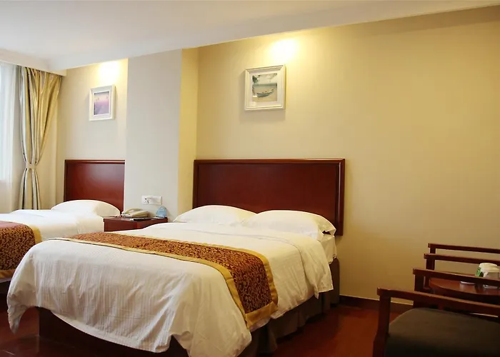Greentree Inn Henan Kaifeng Jinming District Jinming Square Little Song City Business Hotel